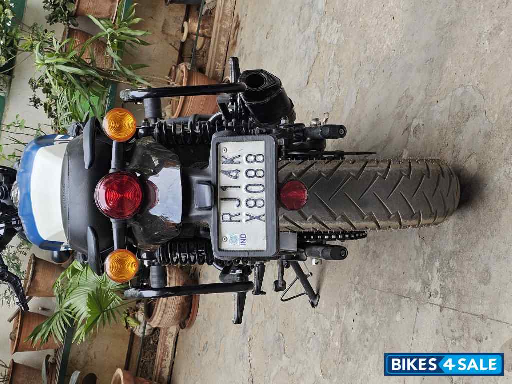 Royal Enfield Hunter 350 Metro