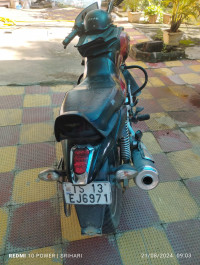 Bajaj V15
