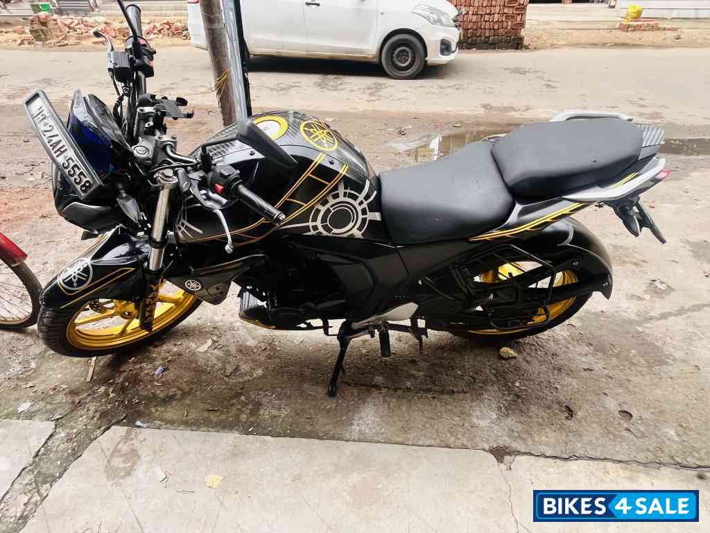 Black And Golden Yamaha FZ-S FI V2