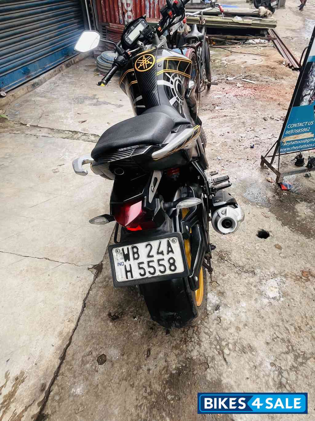 Black And Golden Yamaha FZ-S FI V2