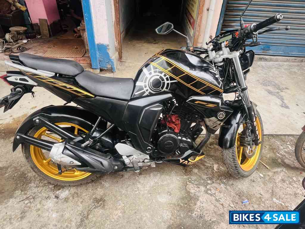 Black And Golden Yamaha FZ-S FI V2