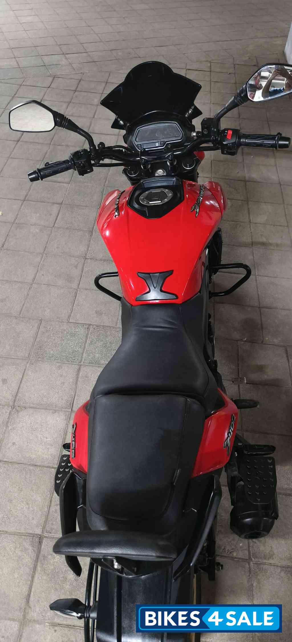 Bajaj Dominar 400 ABS BS6