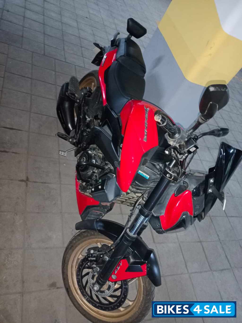 Bajaj Dominar 400 ABS BS6