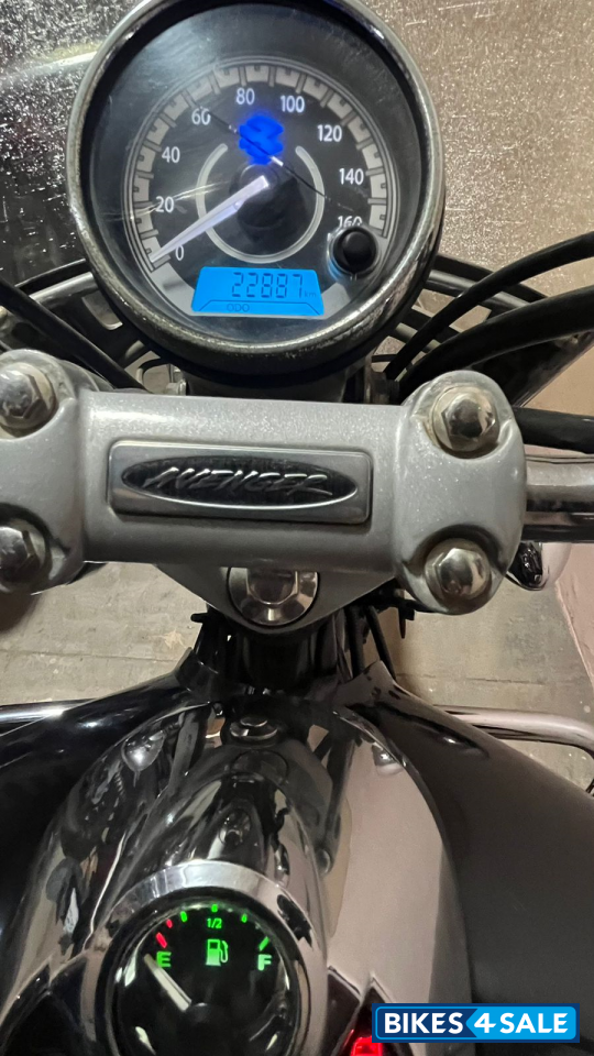 Bajaj Avenger Cruise 220