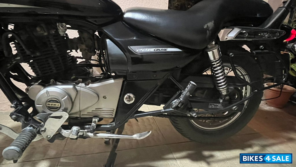 Bajaj Avenger Cruise 220