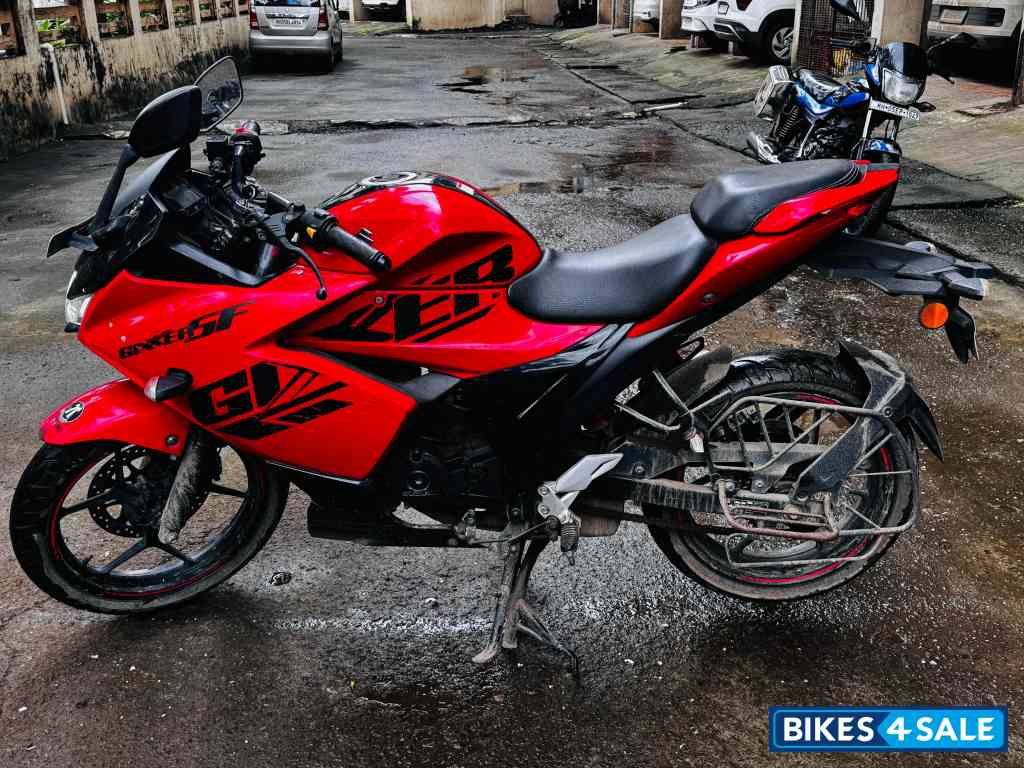 Suzuki Gixxer SF