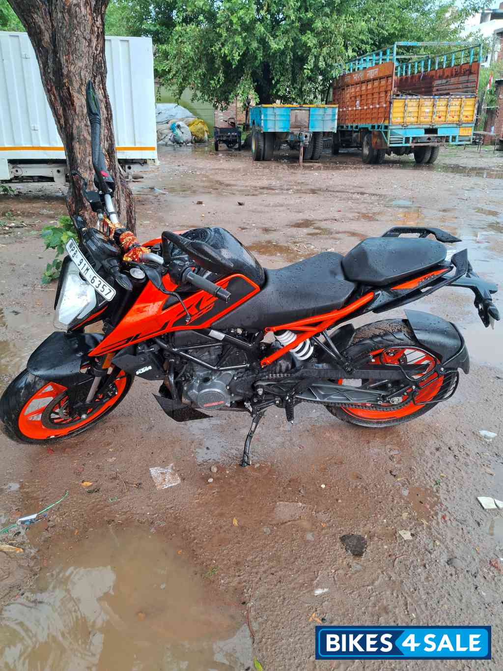Electronic Orange KTM Duke 200 ABS