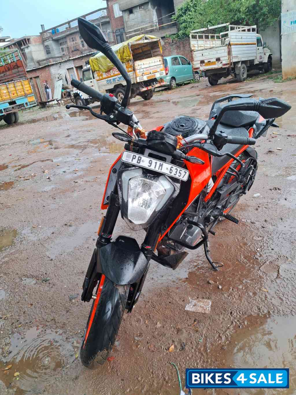 Electronic Orange KTM Duke 200 ABS