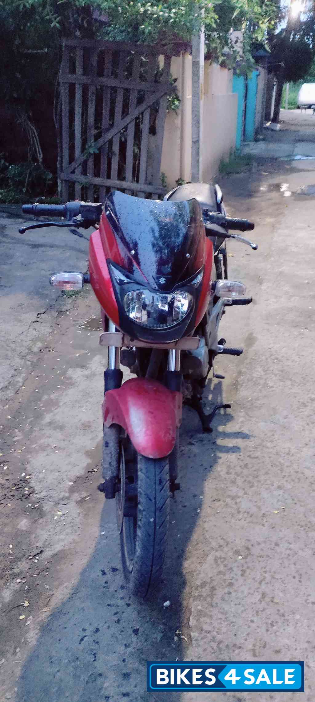 Bajaj Pulsar 180