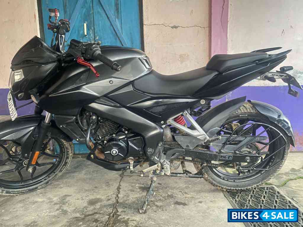 Glossy Pewter Grey Bajaj Pulsar NS 160 BS6