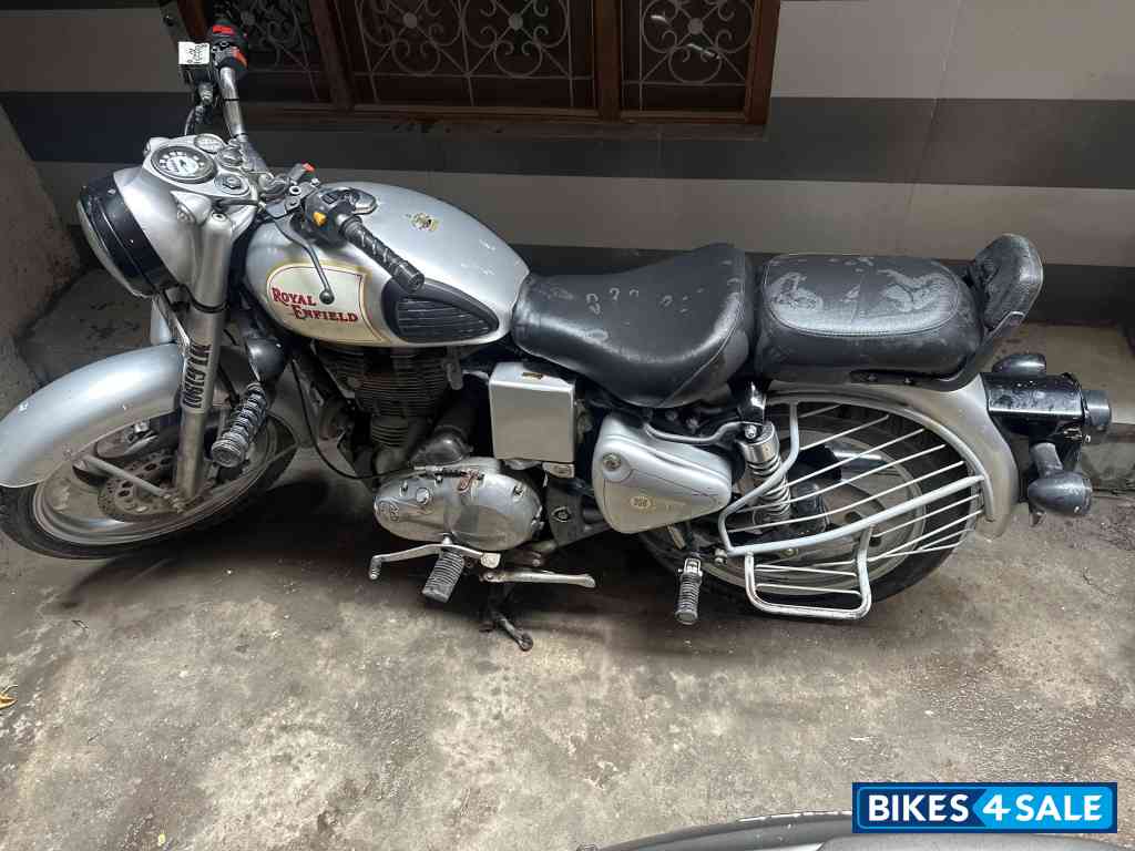 Silver Royal Enfield Classic 350