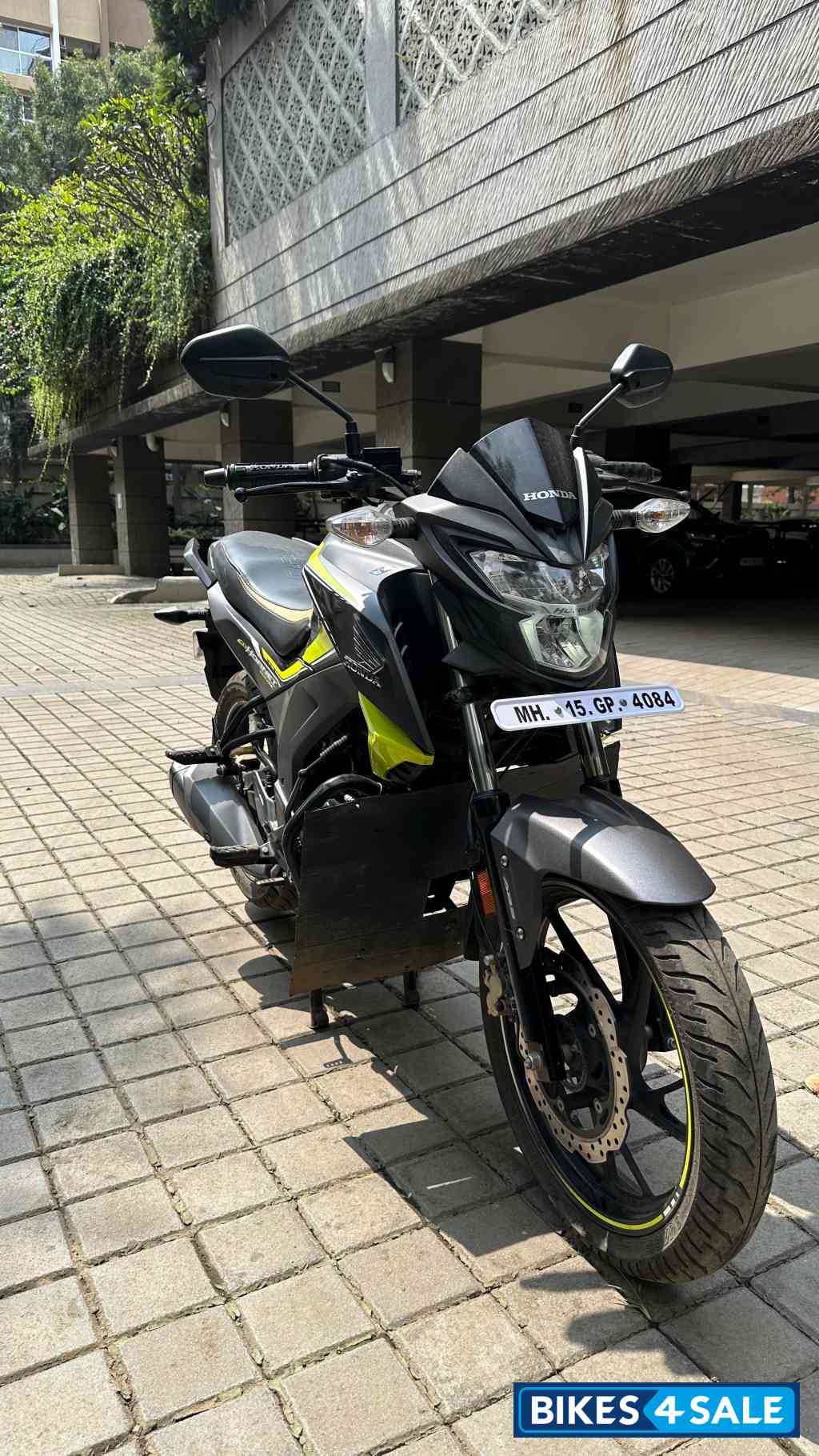 Honda CB Hornet 160R ABS