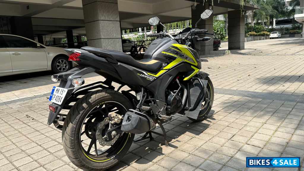 Honda CB Hornet 160R ABS