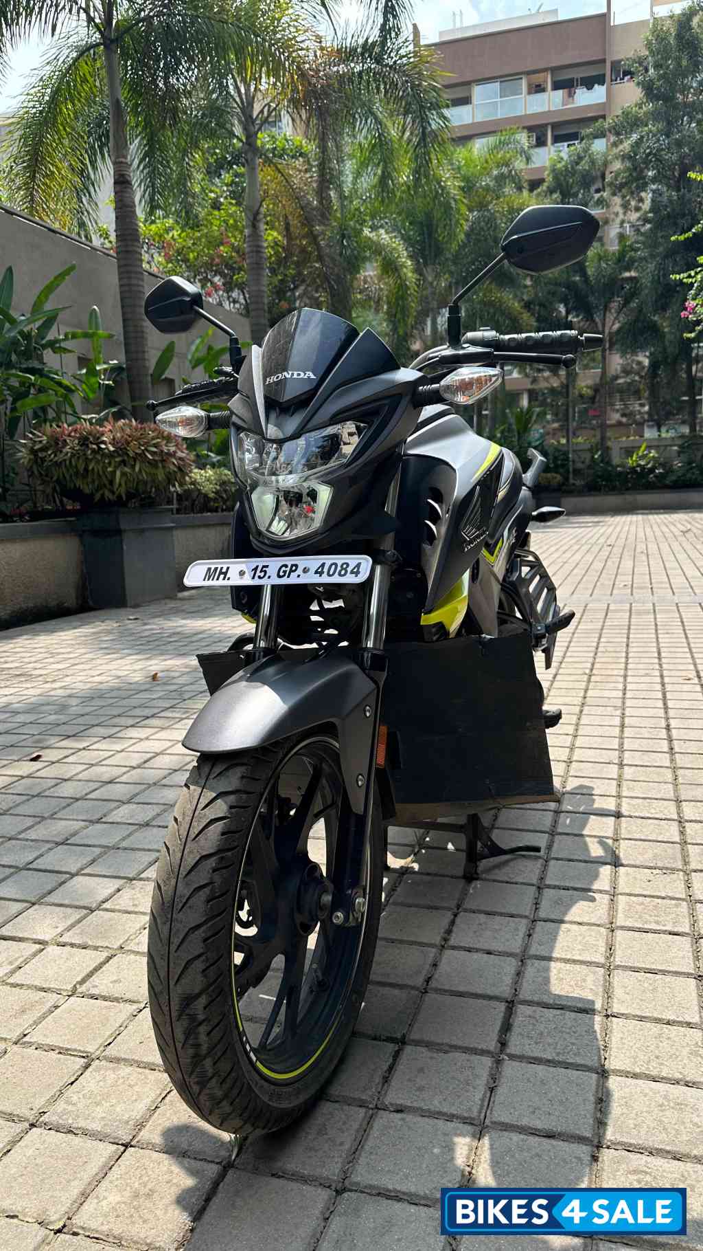 Honda CB Hornet 160R ABS