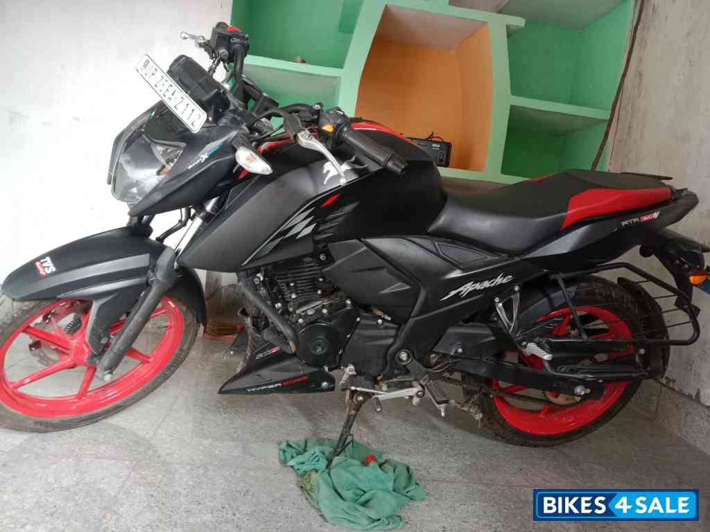 TVS Apache RTR 160 4V