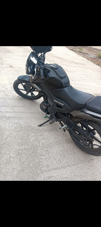 Black TVS Raider 125