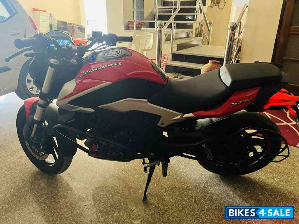 Bajaj Dominar 250 2022