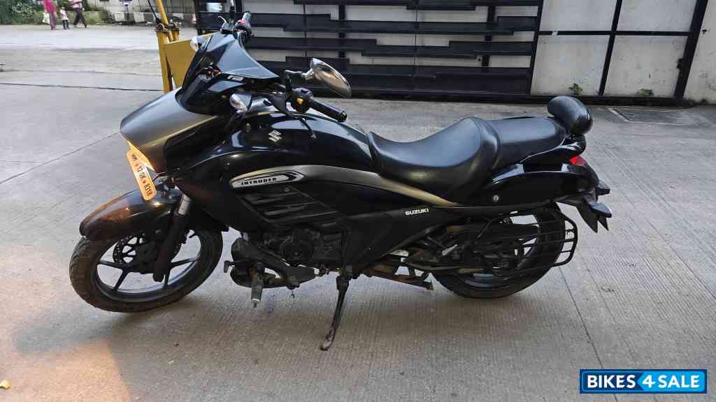 Suzuki Intruder 150 FI