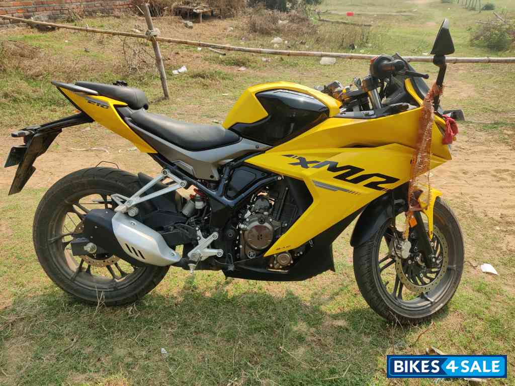 Yellow Hero Karizma XMR