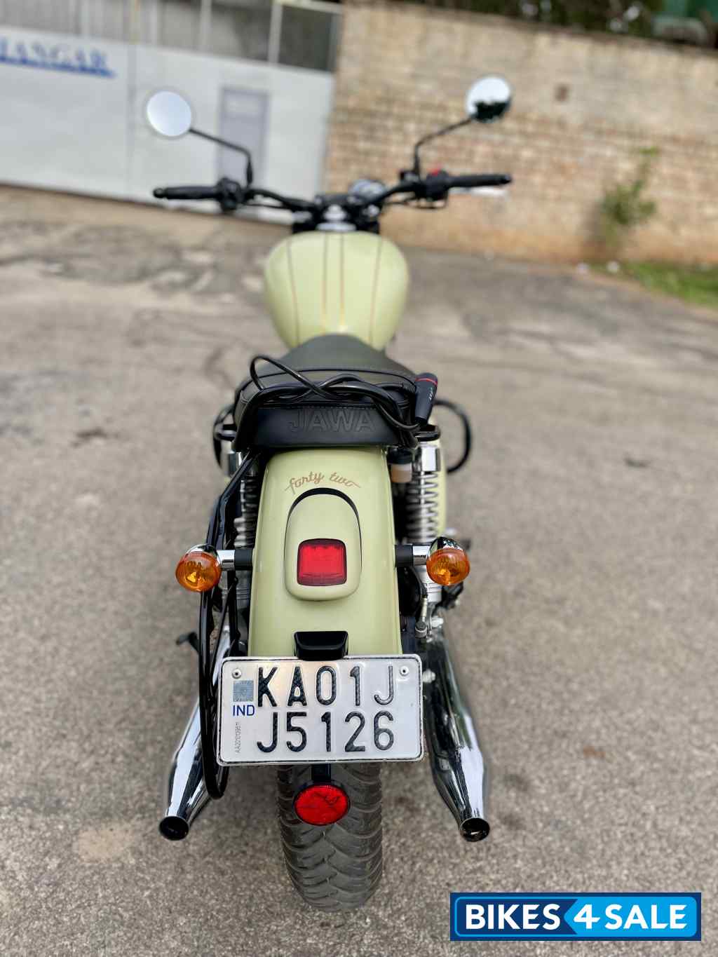 Lumos Lime Jawa forty two