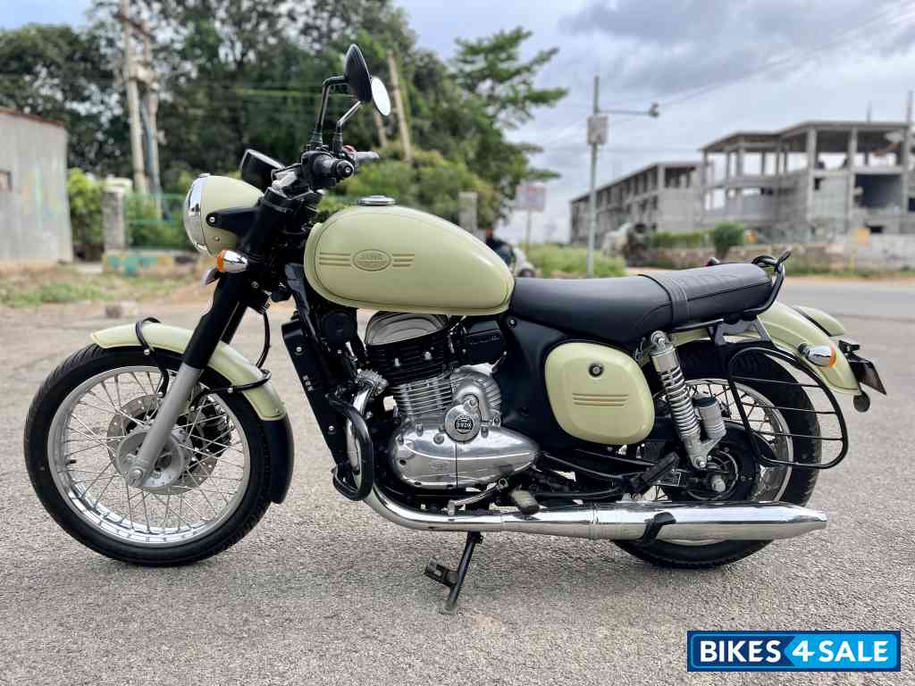 Lumos Lime Jawa forty two