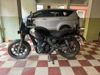 Rebel Black Royal Enfield Hunter 350 Metro