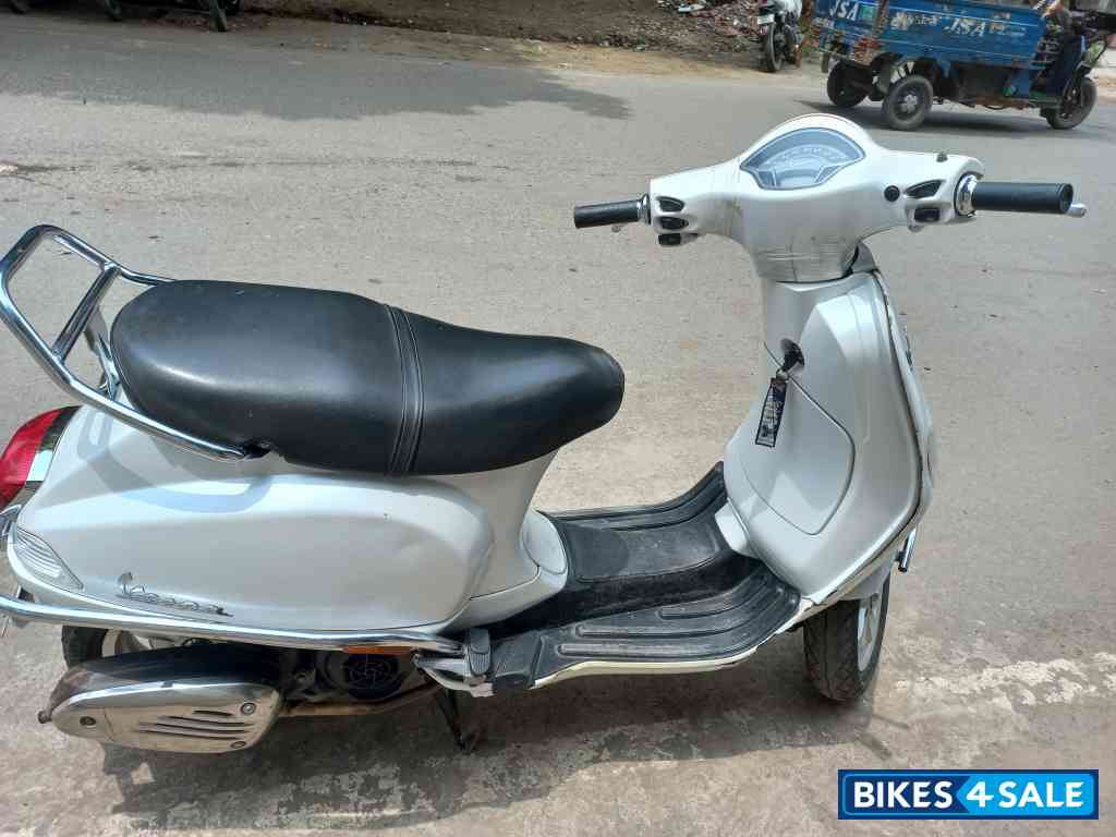 Vespa VXL 125