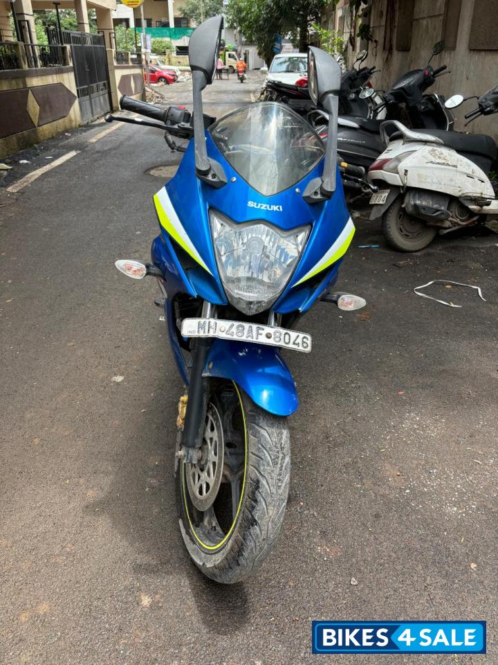 Blue Suzuki Gixxer 150