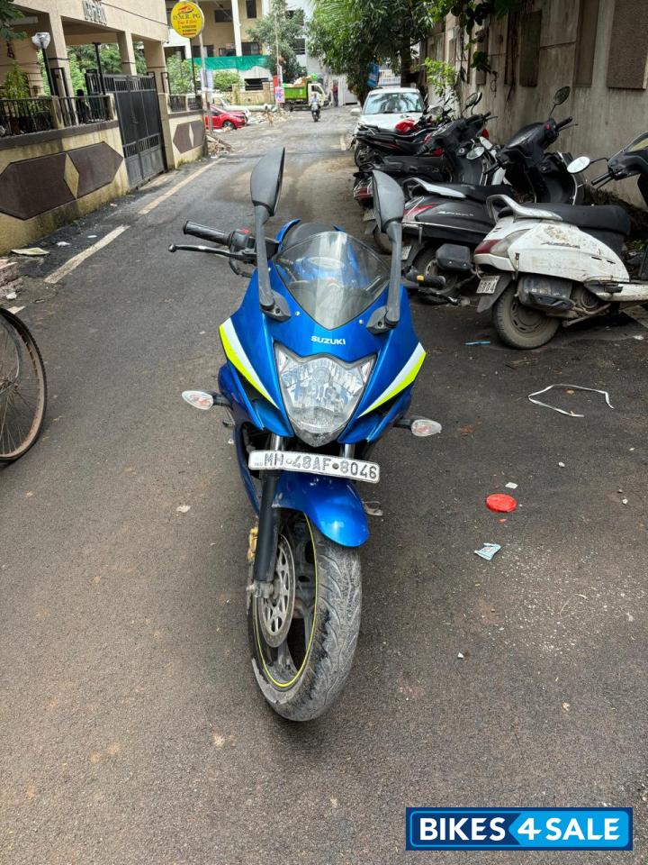 Blue Suzuki Gixxer 150