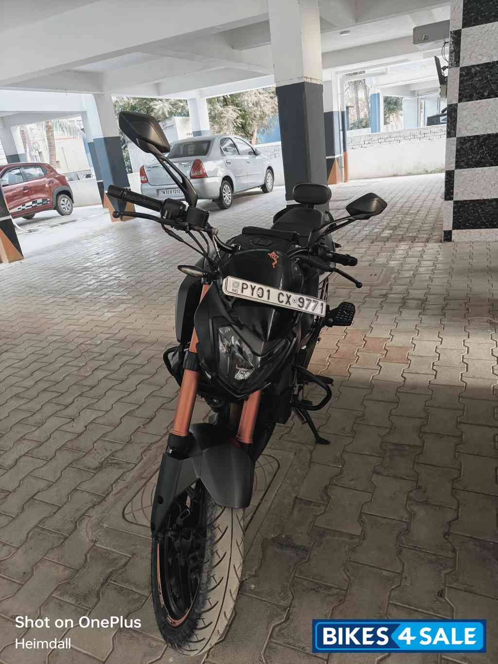 Bajaj Dominar 250