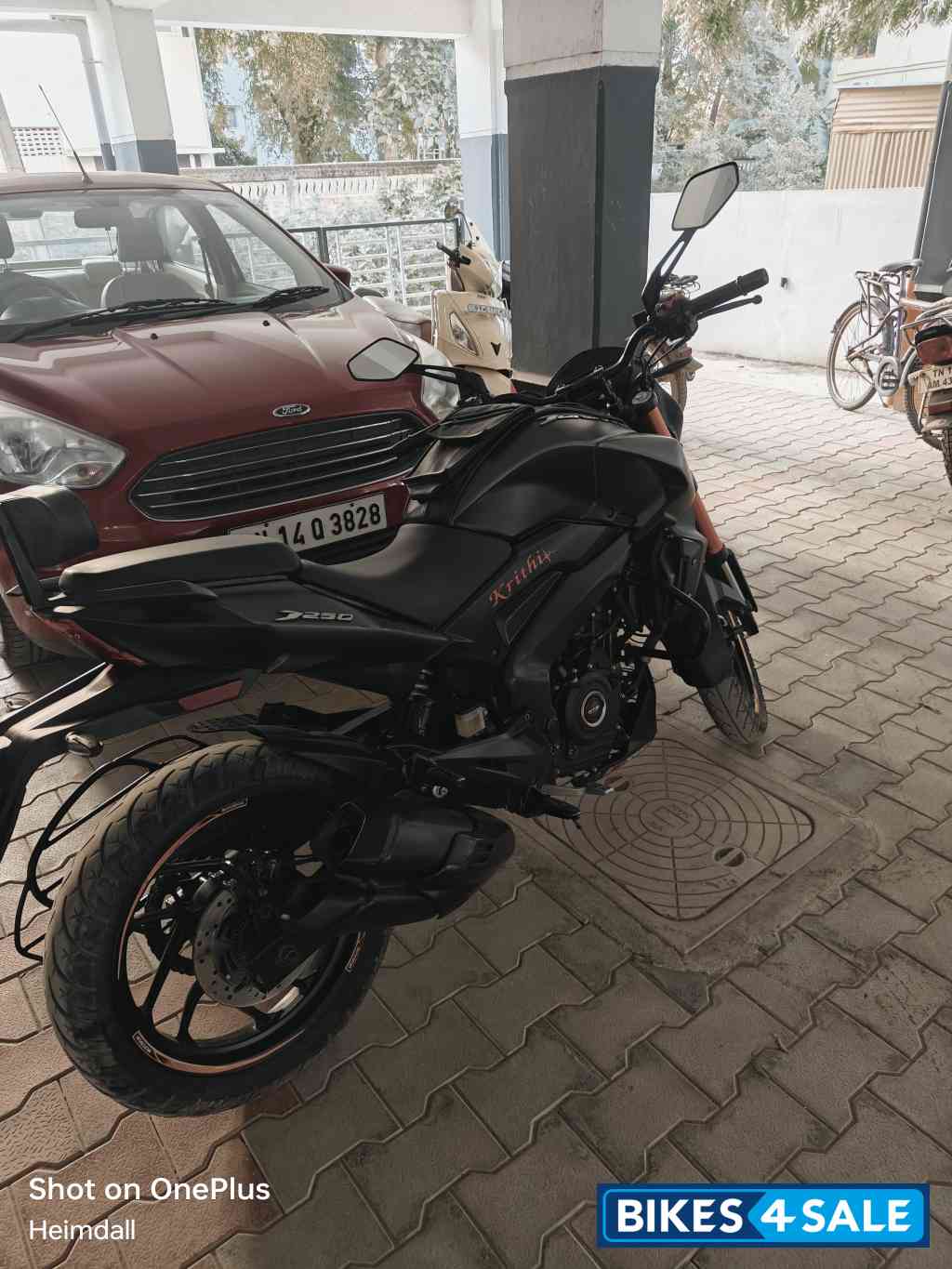 Bajaj Dominar 250