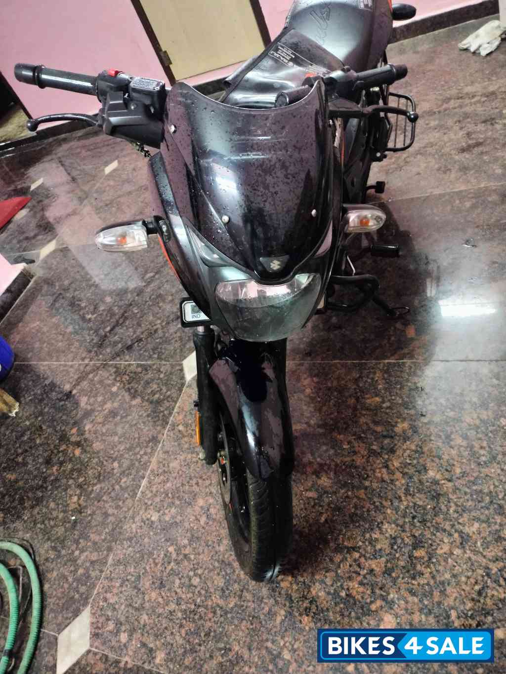 Black Bajaj Pulsar 125
