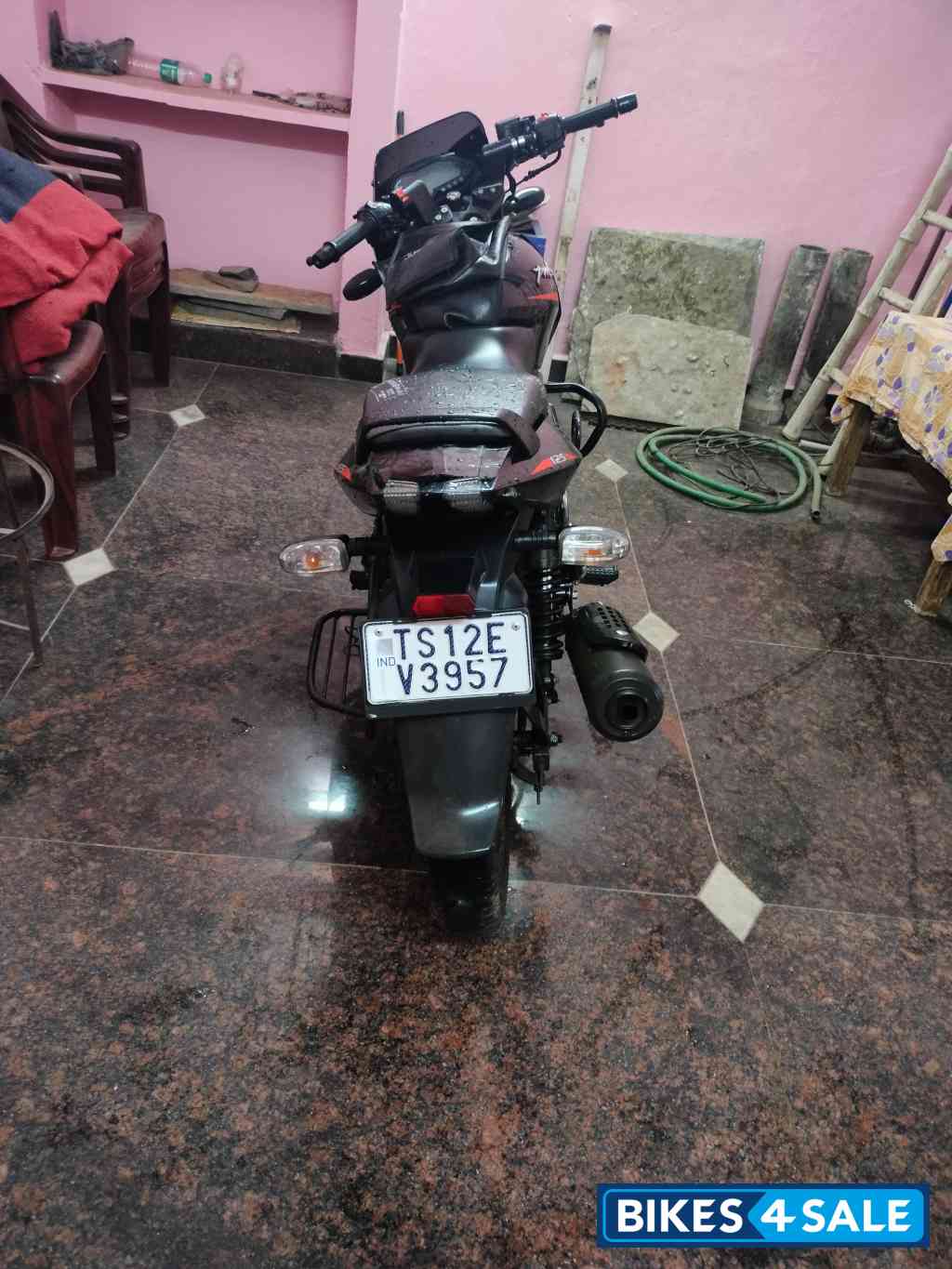 Black Bajaj Pulsar 125