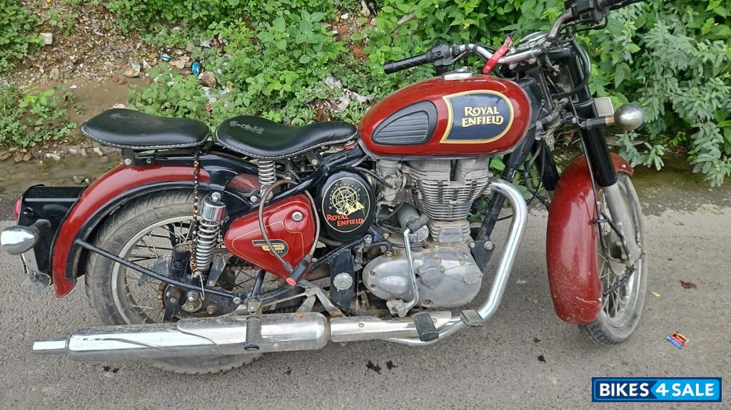 Chestnut Red Royal Enfield Classic 350 Chestnut Red Royal Enfield Classic 350
