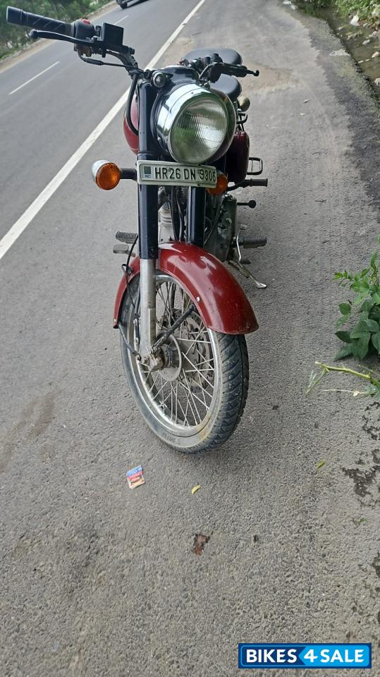 Chestnut Red Royal Enfield Classic 350 Chestnut Red Royal Enfield Classic 350