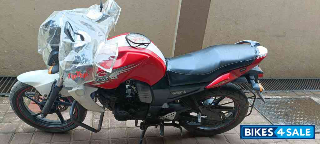 Red And White Yamaha FZ-S