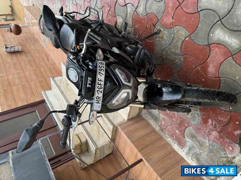 TVS Raider 125