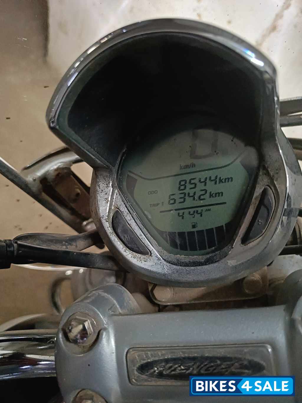 Aoburn Black Bajaj Avenger Cruise 220 BS6