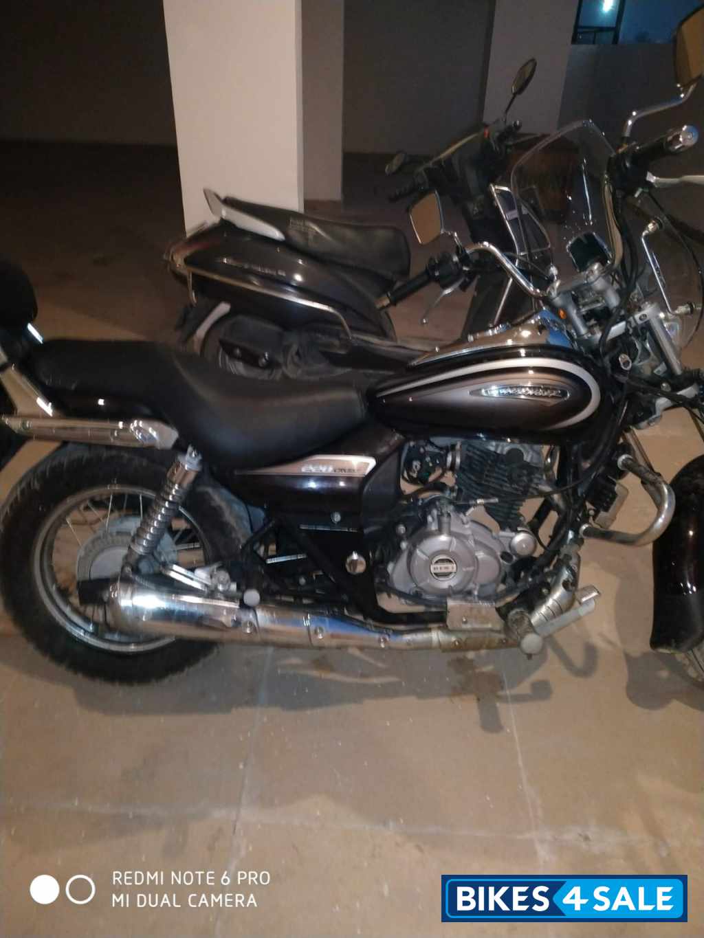 Aoburn Black Bajaj Avenger Cruise 220 BS6