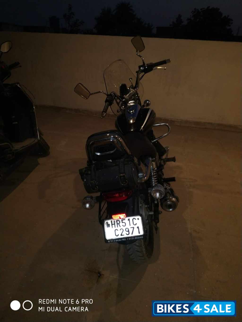 Aoburn Black Bajaj Avenger Cruise 220 BS6