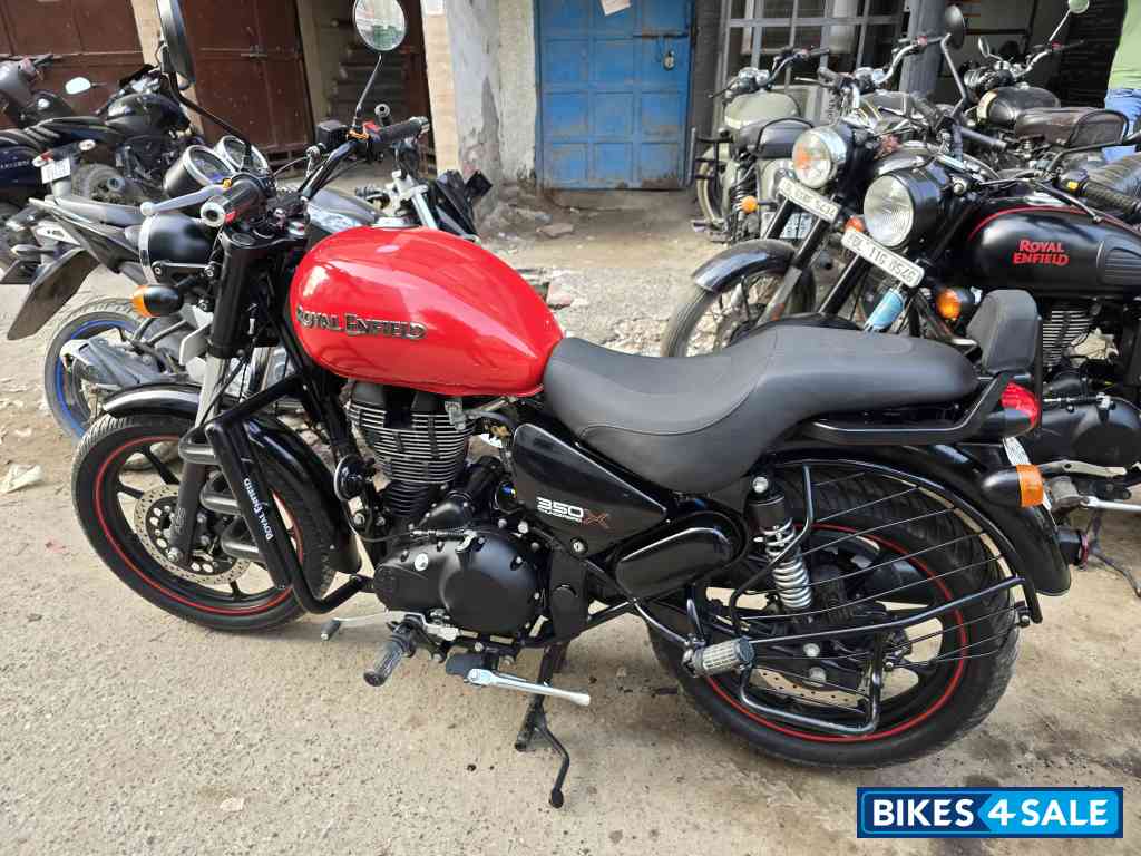 Roving Red And Black Royal Enfield Thunderbird X 350