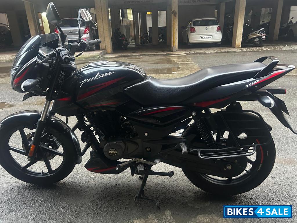 Bajaj Pulsar 150 BS6