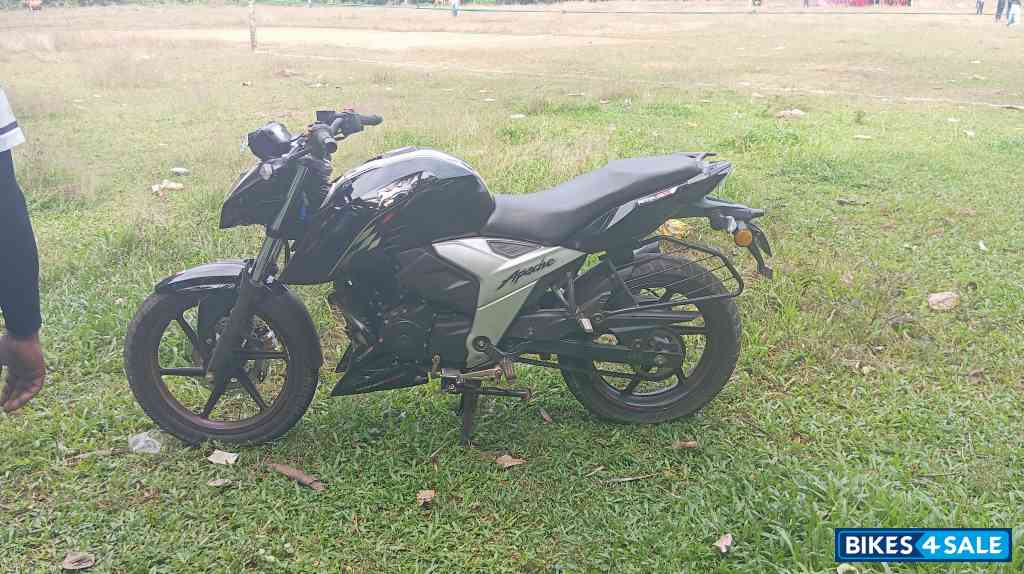 TVS Apache RTR 160 4V