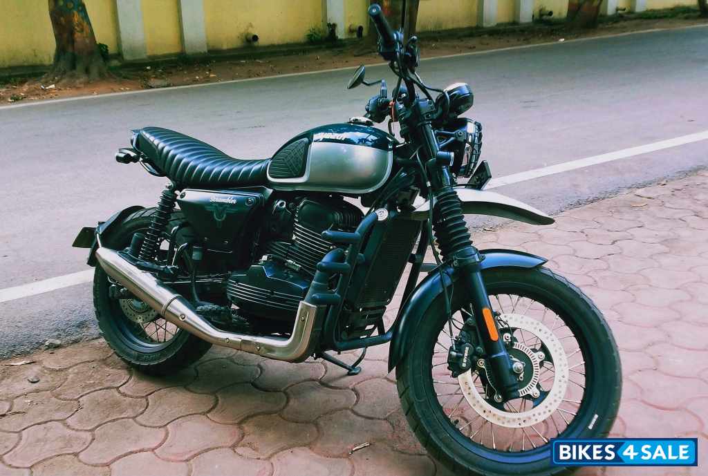 Yezdi Scrambler Dual Tone Yezdi Scrambler Dual Tone
