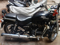 Black Royal Enfield Thunderbird 500