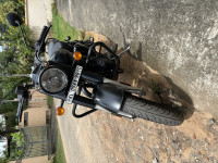 Dark Stealth Black Royal Enfield Classic 350 Dual Channel BS6