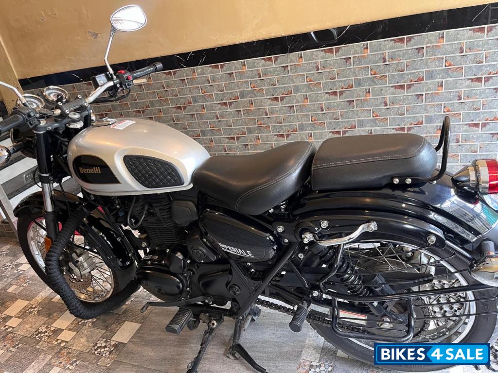 Benelli Imperiale 400 BS6