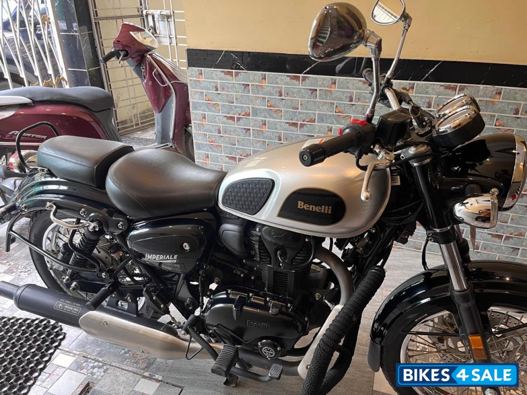 Benelli Imperiale 400 BS6