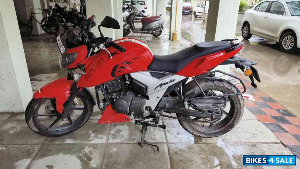 TVS Apache RTR 160 4V