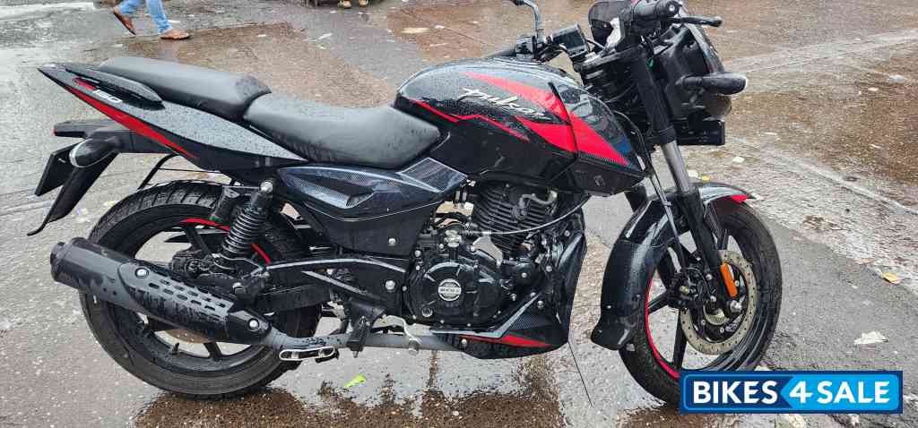 Bajaj Pulsar 150 Twin Disc BS6 Bajaj Pulsar 150 Twin Disc BS6